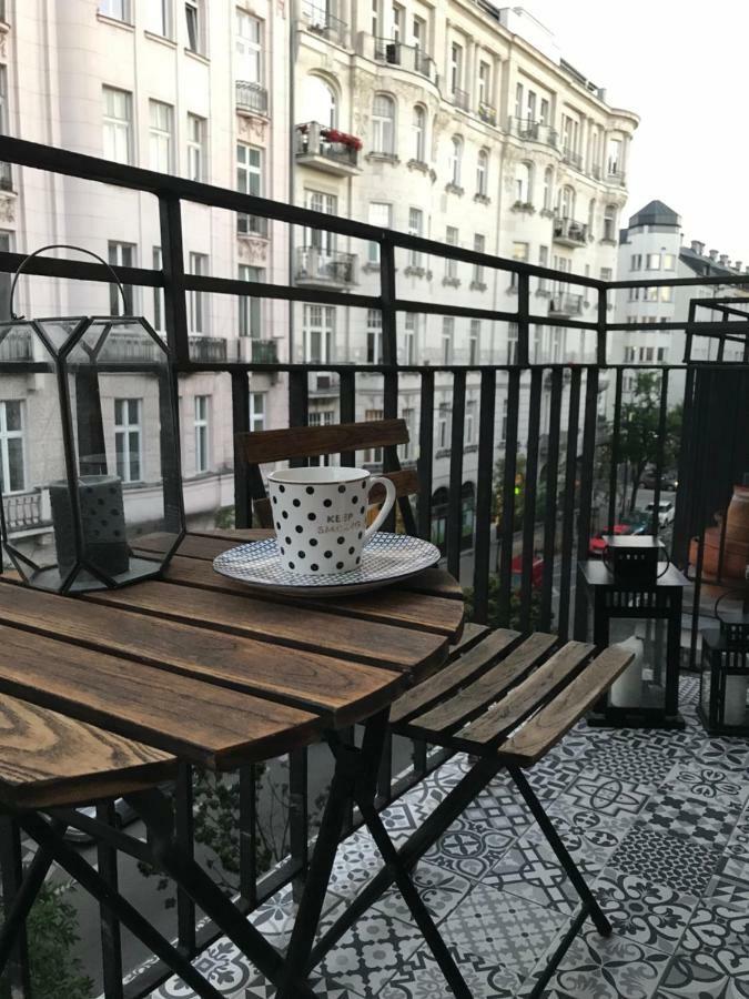 Warszawa Hoza Appartement Buitenkant foto