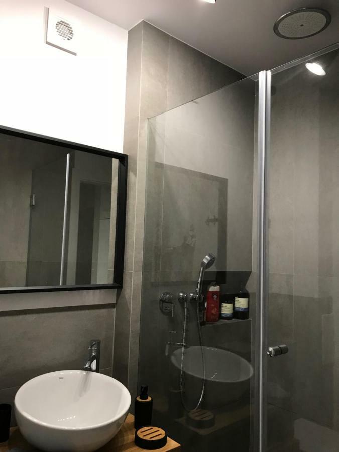Warszawa Hoza Appartement Buitenkant foto